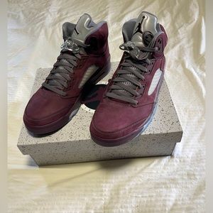 Air Jordan 5 Retro SE. BRAND NEW. NEVER WORN.
